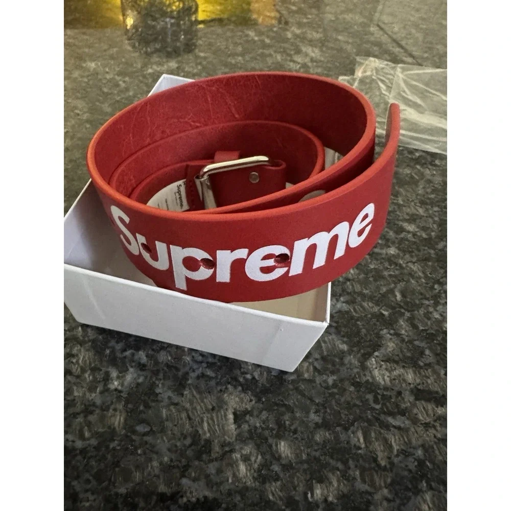 Supreme Repeat Leather Belt Red Size M New With Box‎